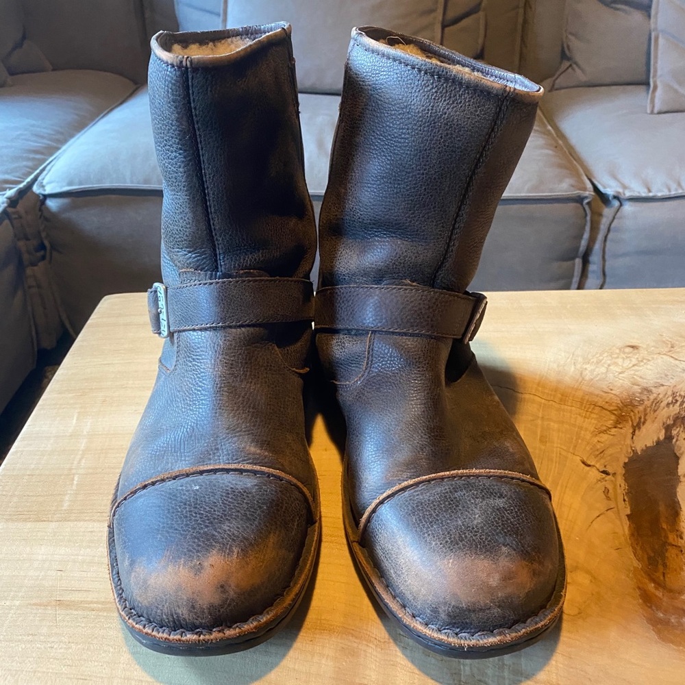 Men’s Leather Ugg Boots